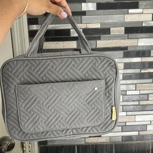 Travel cosmetic bag